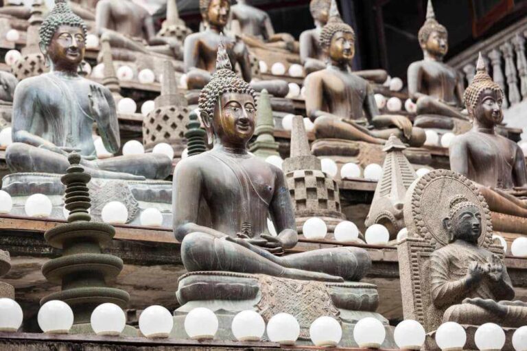 Gangaramaya Buddhist Temple in Colombo