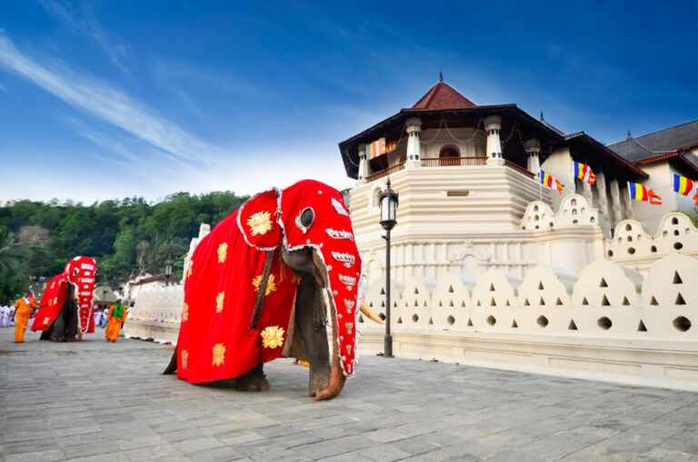 temple sacred tooth relic kandy sri lanka 1