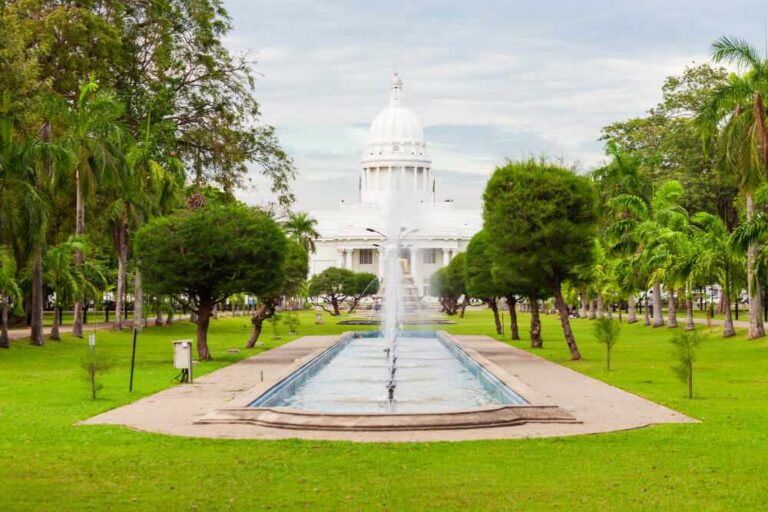 viharamahadevi-park in colombo