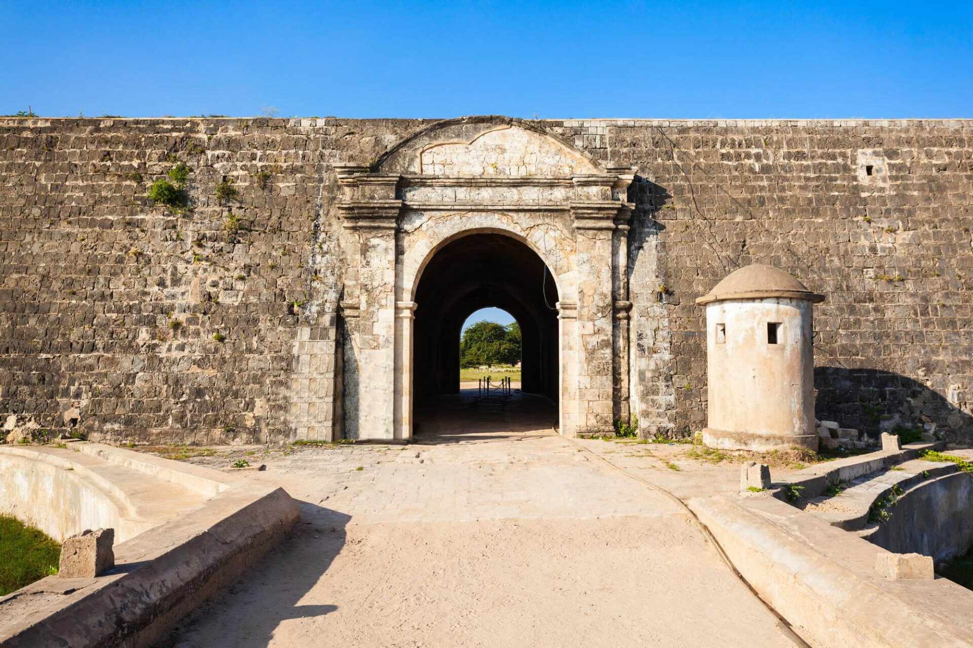 jaffna fort jaffna fort was built by portuguese jaffna northern sri lanka 1