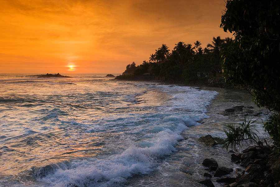 unawatuna-beach-sri-lanka